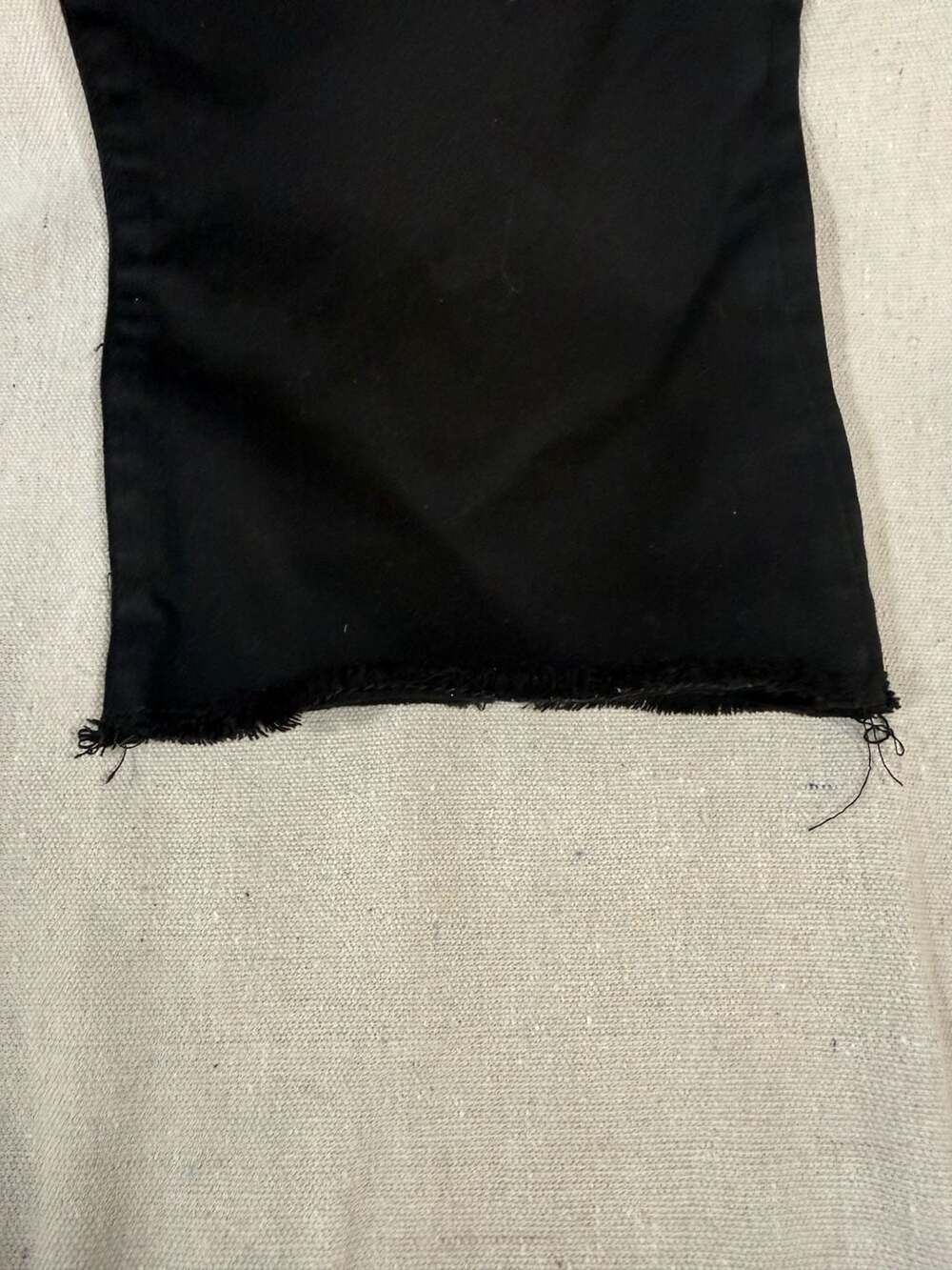 J.Crew 9" Demi-Boot Crop Jeans in Black with Raw Hem Size 30 - Picture 3 of 5